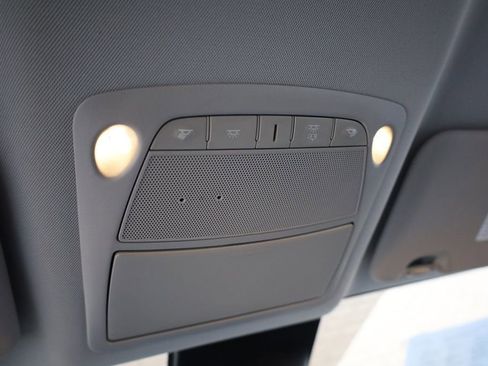 Used 2021 Nissan Rogue Sport S image 34