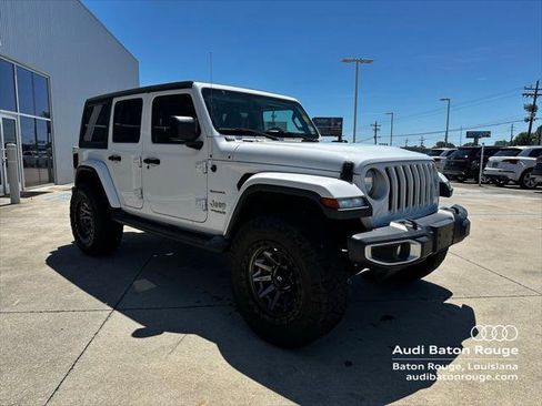 Used 2019 Jeep Wrangler Unlimited Sahara AWD/4WD image 3