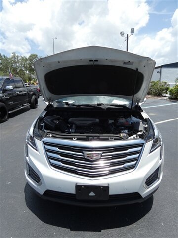 Used 2017 Cadillac XT5 Luxury AWD/4WD image 6