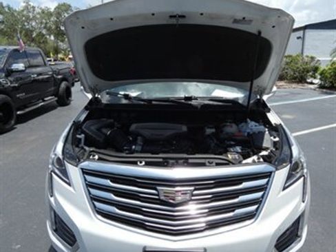 Used 2017 Cadillac XT5 Luxury image 6