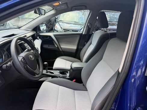 Used 2015 Toyota RAV4 LE AWD/4WD image 11