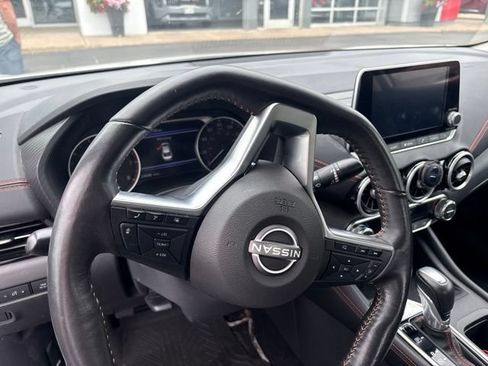 Used 2025 Nissan Sentra SR w/ SR Premium Package FWD image 4