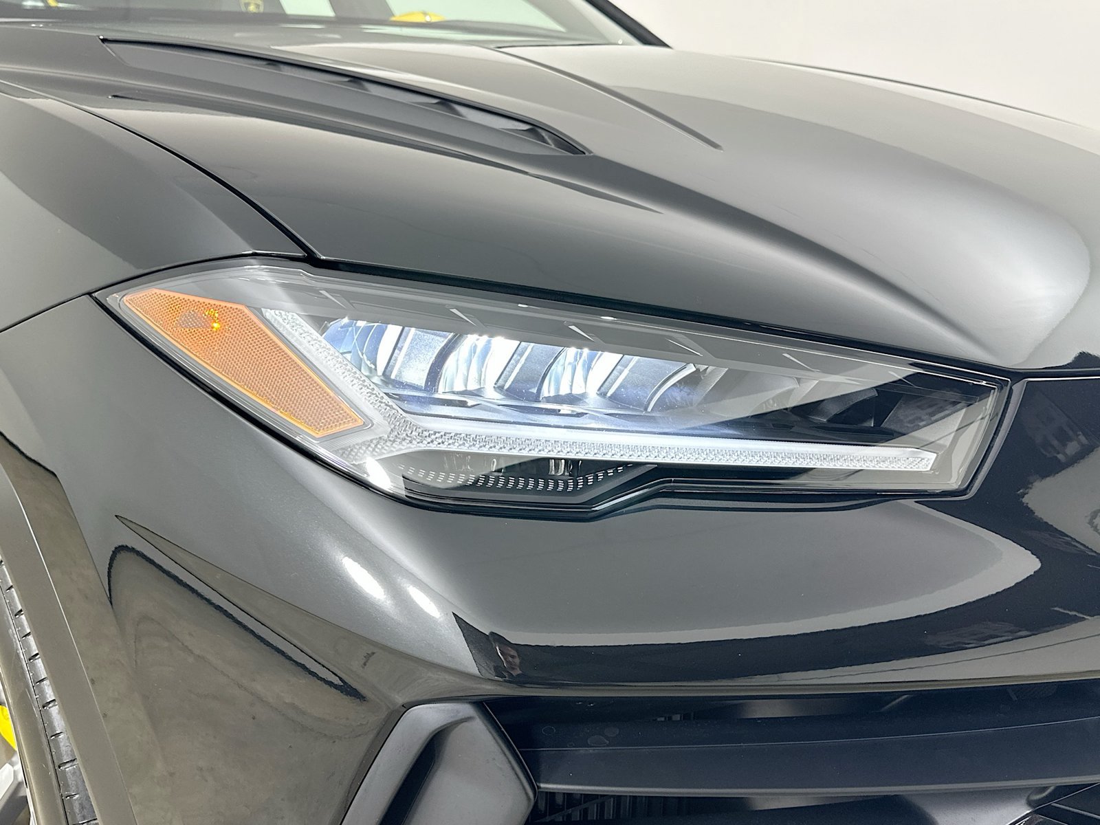 Used 2024 Lamborghini Urus S AWD/4WD image 10