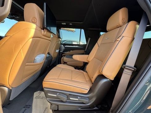 New 2026 Cadillac Escalade Luxury w/ LPO, Radiant Package image 34