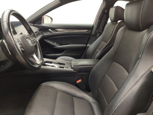 Used 2018 Honda Accord Sport image 17