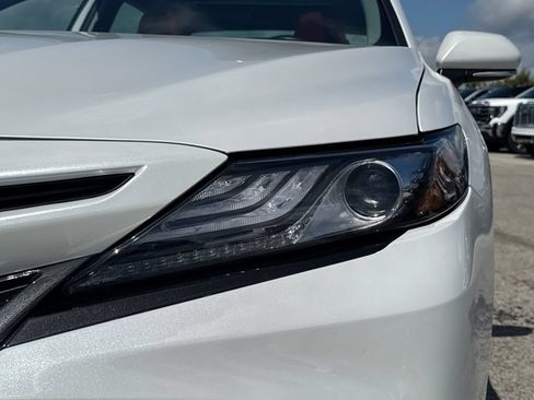 Used 2024 Toyota Camry XSE FWD image 11