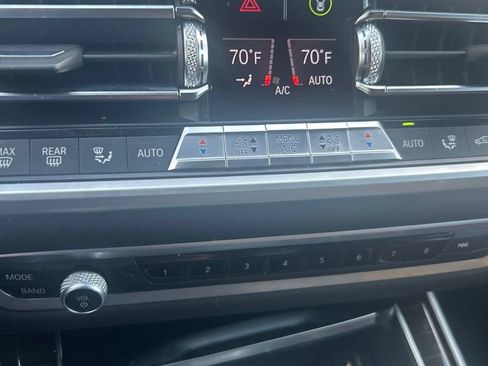 Used 2019 BMW X7 xDrive40i w/ Premium Package AWD/4WD image 13