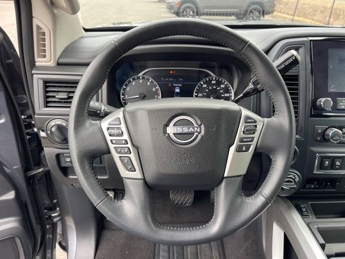 Certified 2024 Nissan Titan SV w/ SV Convenience Package image 15