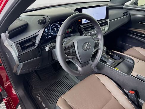 Used 2025 Lexus ES 350 w/ Premium Package FWD image 9