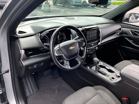 Used 2023 Chevrolet Traverse LT AWD/4WD image 8