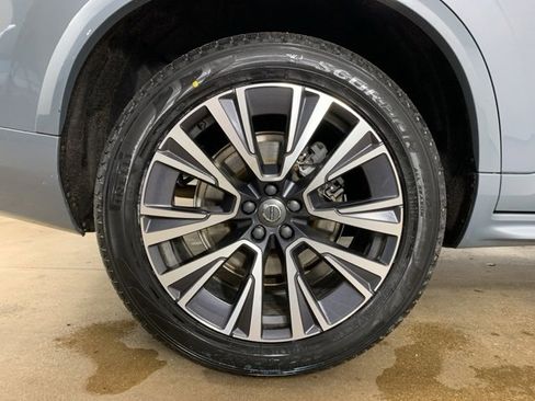 Used 2022 Volvo XC90 T5 Momentum w/ Advanced Package image 42