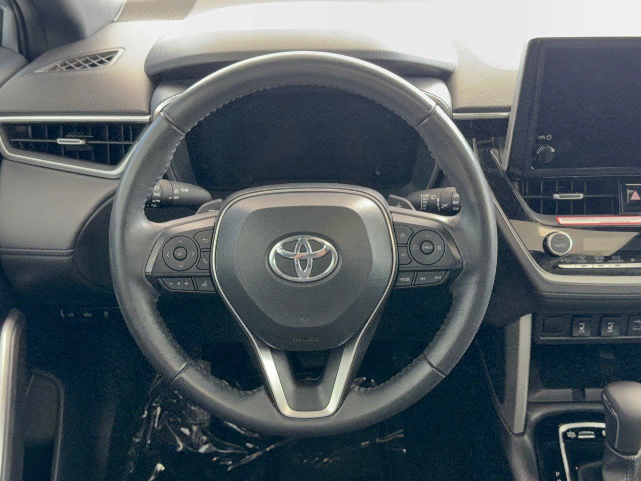 Used 2024 Toyota Corolla Cross AWD Hybrid w/ Convenience Package image 10