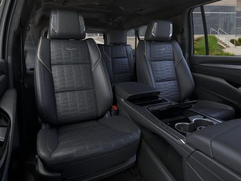 New 2026 Cadillac Escalade ESV V AWD/4WD image 17