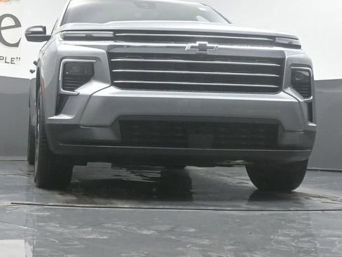 New 2026 Chevrolet Traverse LT image 3