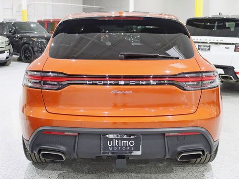 Used 2025 Porsche Macan AWD/4WD image 13