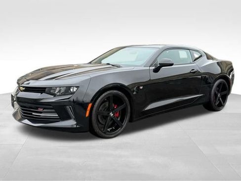 Used 2016 Chevrolet Camaro LT image 3