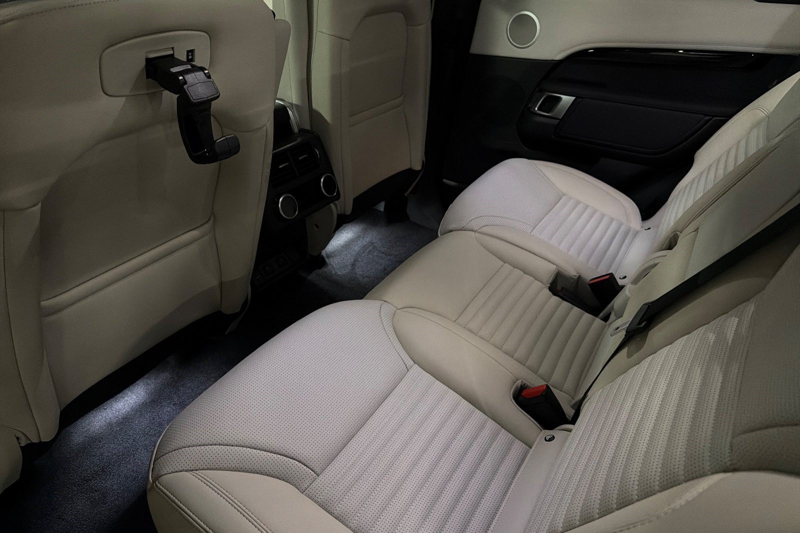 New 2026 Land Rover Discovery S AWD/4WD image 20