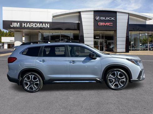 Used 2024 Subaru Ascent Touring image 8