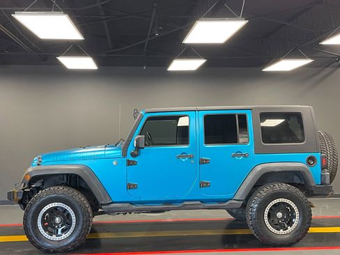 Used 2008 Jeep Wrangler Unlimited X image 3