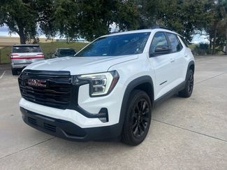 Used 2026 GMC Terrain Elevation w/ Elevation Premium Package FWD video 1
