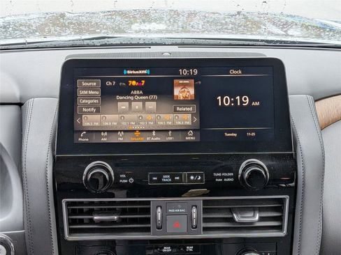 Used 2024 Nissan Armada SL w/ Captain's Chairs Package image 18