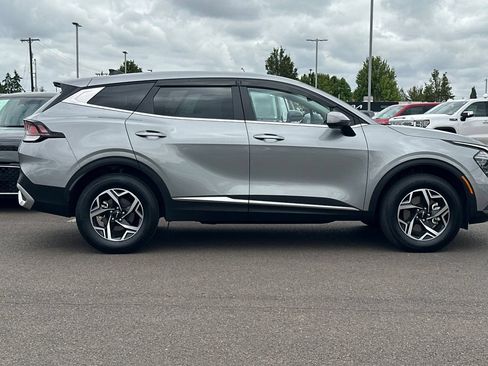 Used 2025 Kia Sportage LX AWD/4WD image 3