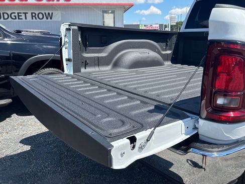 Used 2025 RAM 2500 Big Horn AWD/4WD image 19