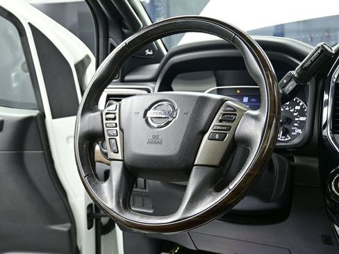 Used 2021 Nissan Titan Platinum Reserve w/ Moonroof Package image 4