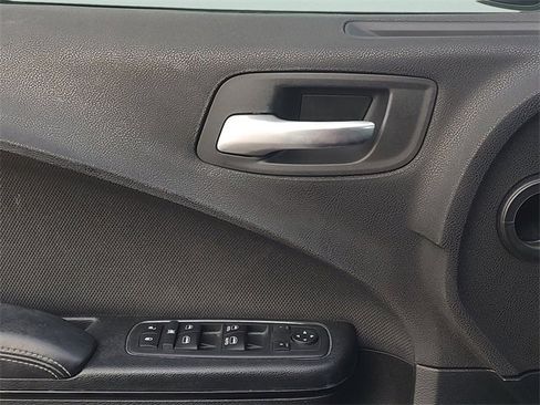 Certified 2018 Dodge Charger SXT w/ Blacktop Package image 29