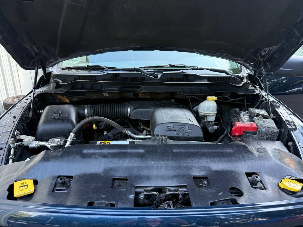 Used 2019 RAM 1500 Express AWD/4WD image 23