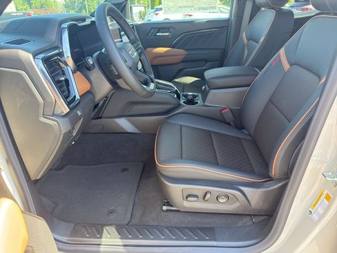 New 2026 GMC Canyon AT4 w/ AT4 Premium Package AWD/4WD image 8
