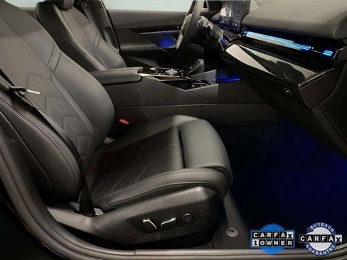 Used 2025 BMW 530i xDrive image 73