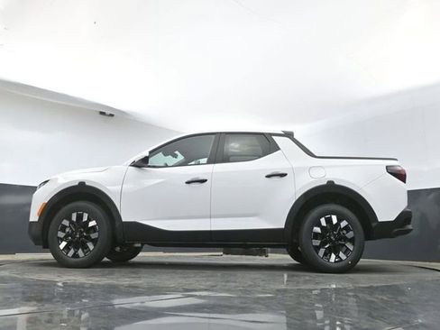 Used 2025 Hyundai Santa Cruz SE image 31