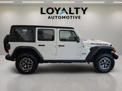 Used 2024 Jeep Wrangler Unlimited Rubicon AWD/4WD image 6