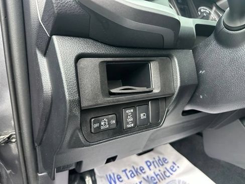 Used 2019 Toyota Tacoma TRD Sport w/ Technology Package AWD/4WD image 13