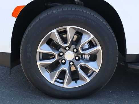 Used 2023 Chevrolet Tahoe LT w/ Luxury Package image 35