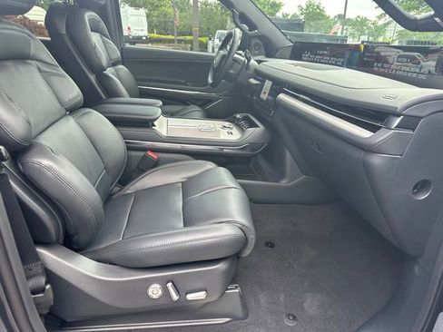 New 2026 Lincoln Navigator Reserve w/ Jet Appearance Package AWD/4WD image 14