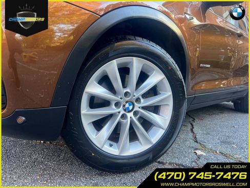 Used 2017 BMW X3 sDrive28i image 3