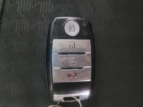 Used 2018 Kia Soul ! w/ Tech Package FWD image 32