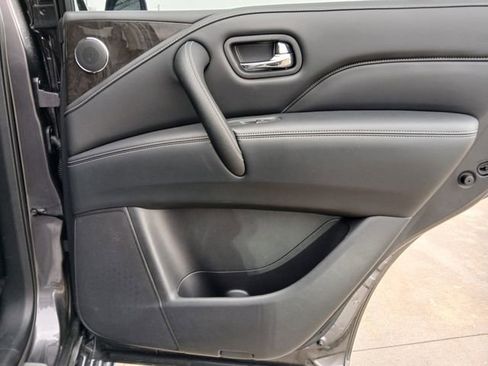 Used 2022 INFINITI QX80 Luxe w/ All-Season Package image 22