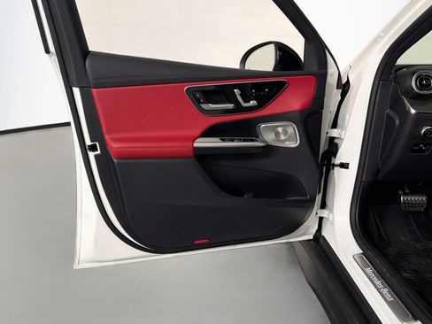 Certified 2025 Mercedes-Benz GLC 350e 4MATIC image 21