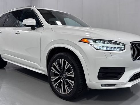 Used 2021 Volvo XC90 T6 Momentum w/ Climate Package AWD/4WD image 4