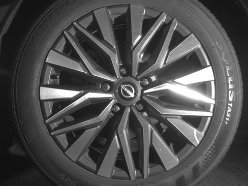 Used 2025 Nissan Altima 2.5 SV image 14