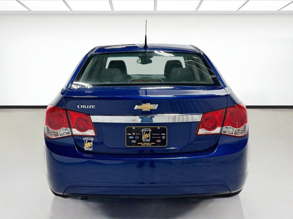 Used 2012 Chevrolet Cruze LS w/ Connectivity Package FWD image 7
