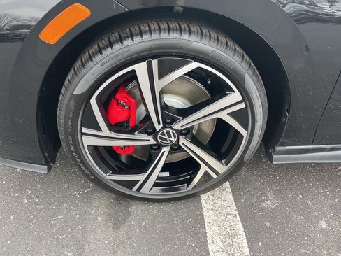 New 2026 Volkswagen GTI SE FWD image 7