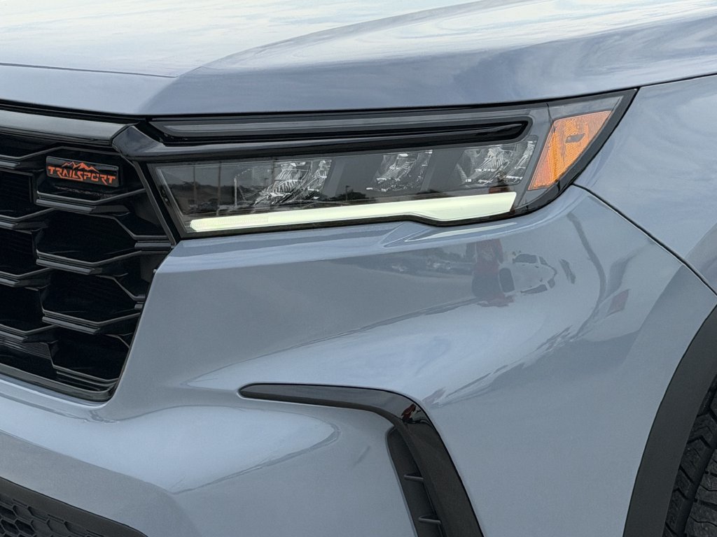 Certified 2025 Honda Pilot TrailSport image 11
