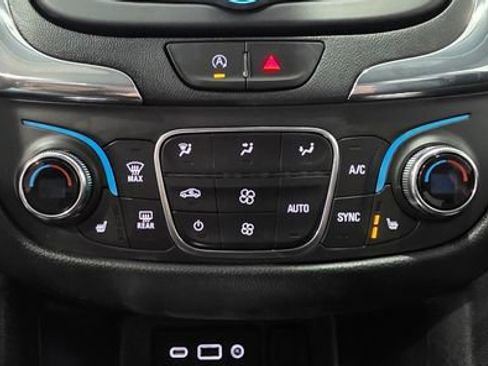 Used 2023 Chevrolet Equinox LT image 21