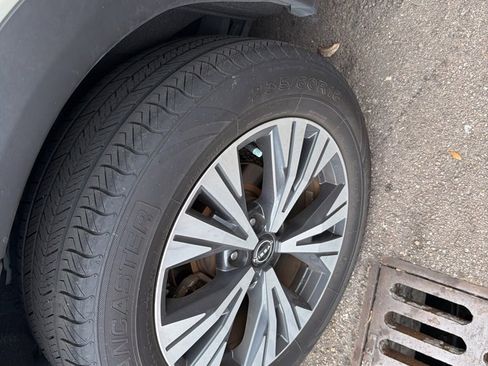 Certified 2022 Nissan Rogue SV image 5