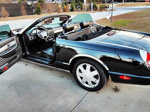 Used 2002 Ford Thunderbird Deluxe image 16
