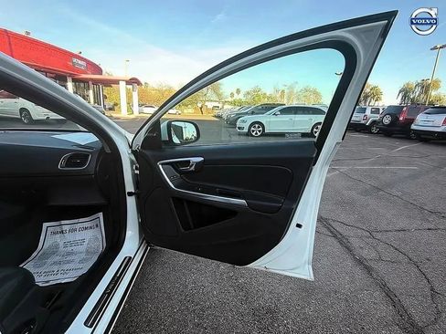 Used 2015 Volvo V60 T5 Premier FWD image 44